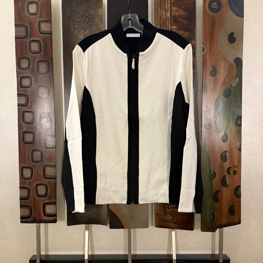 Susan Graver Stunning Black and White zipper front jacket, NEW, Size L